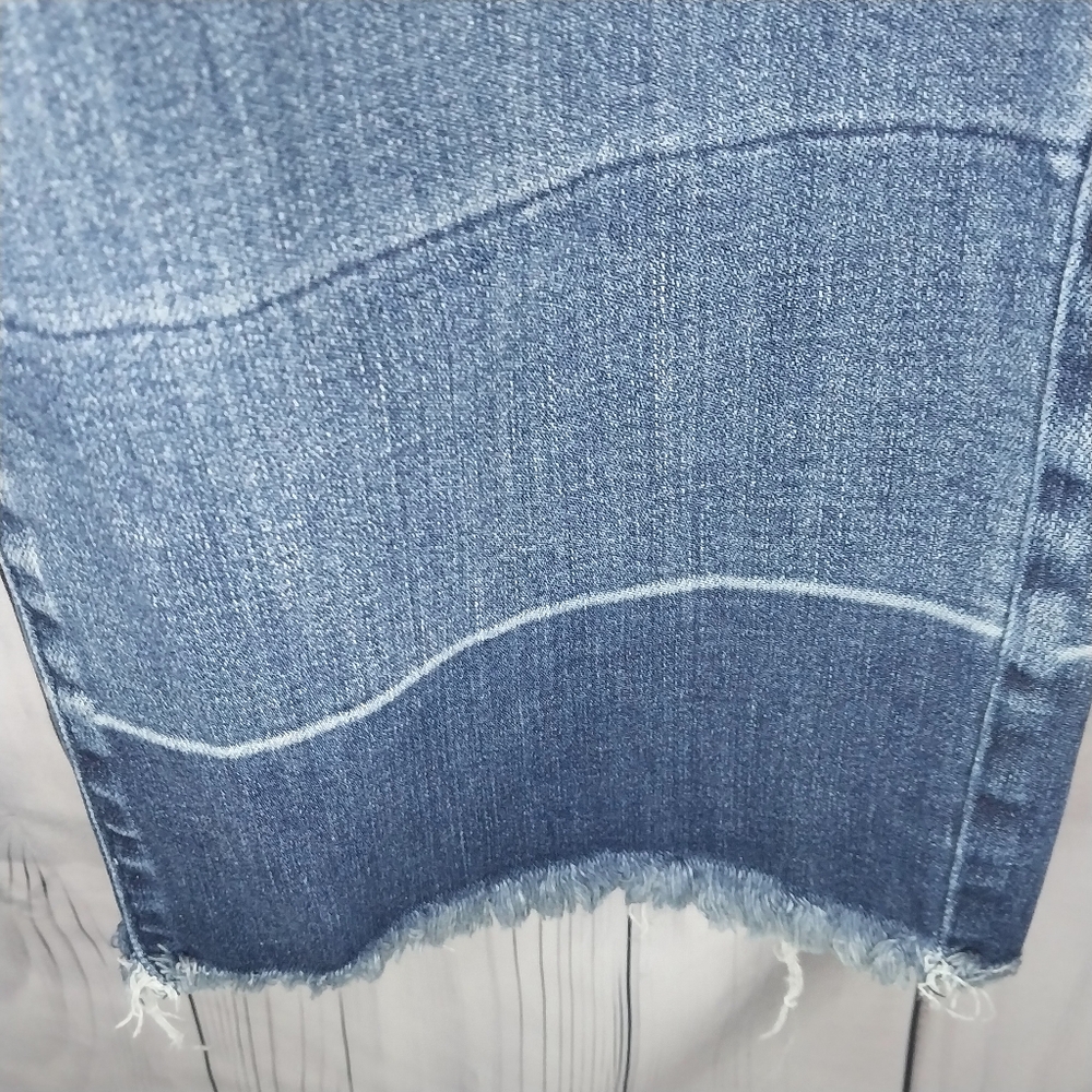 Judy Blue Dark Denim Wide Leg Cropped Raw Hem Jeans - Picture 5 of 8